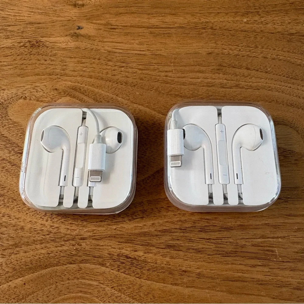 Pair of Apple Ear phones with Lightning Connector